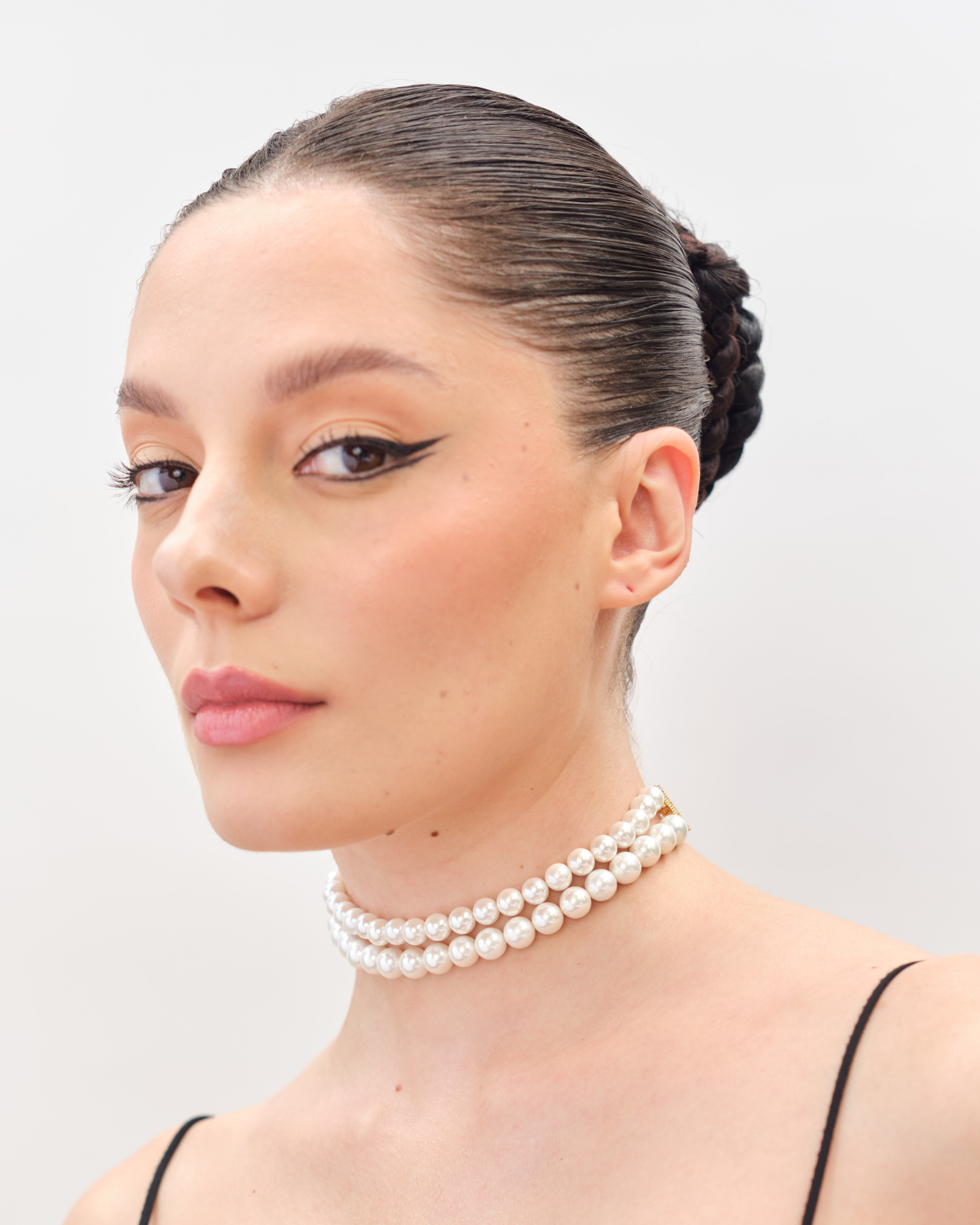 Mini Pearl Choker