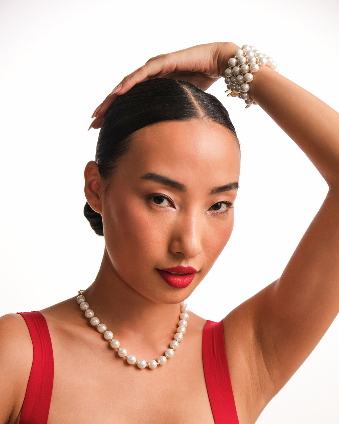 Classic Bandel Pearl Necklace - White