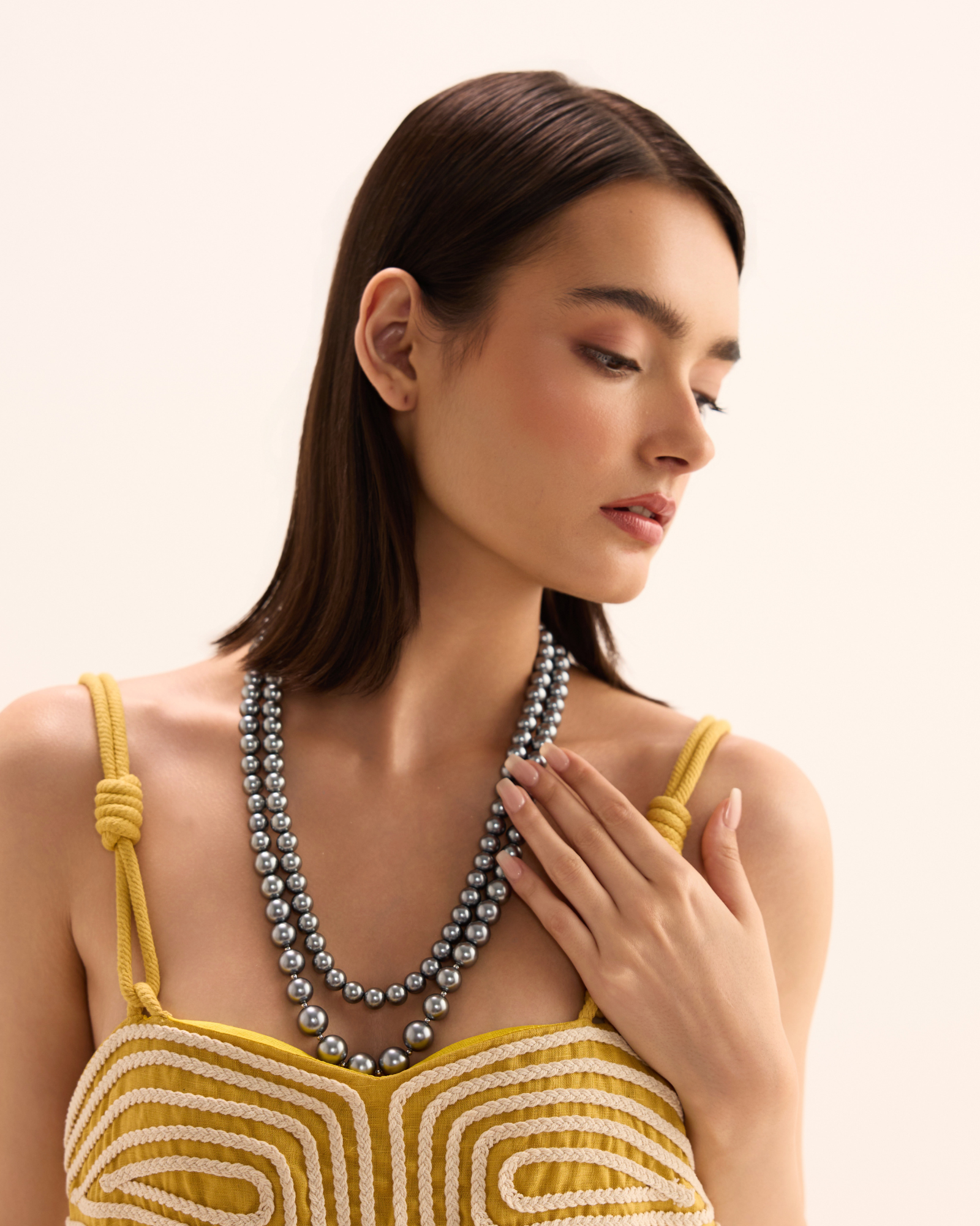 Dark Silver Pearl Necklace with Bandel