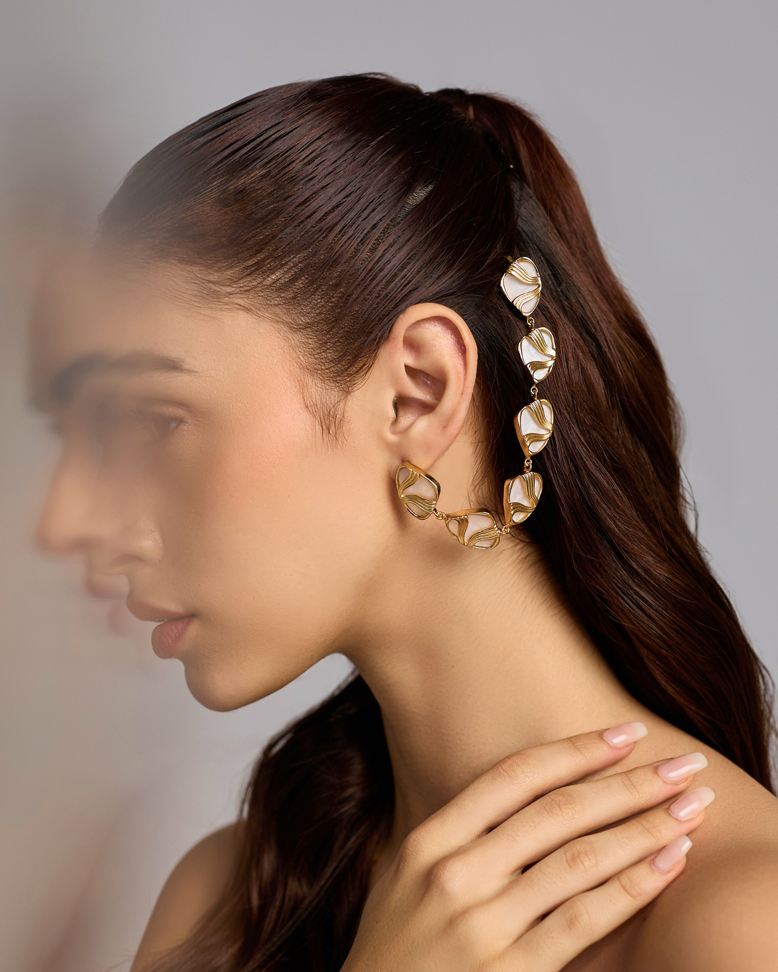 Ebo Shoulder Kaan Chain