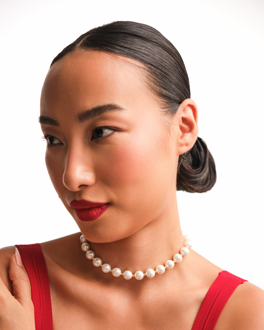 Classic Bandel Pearl Necklace - White