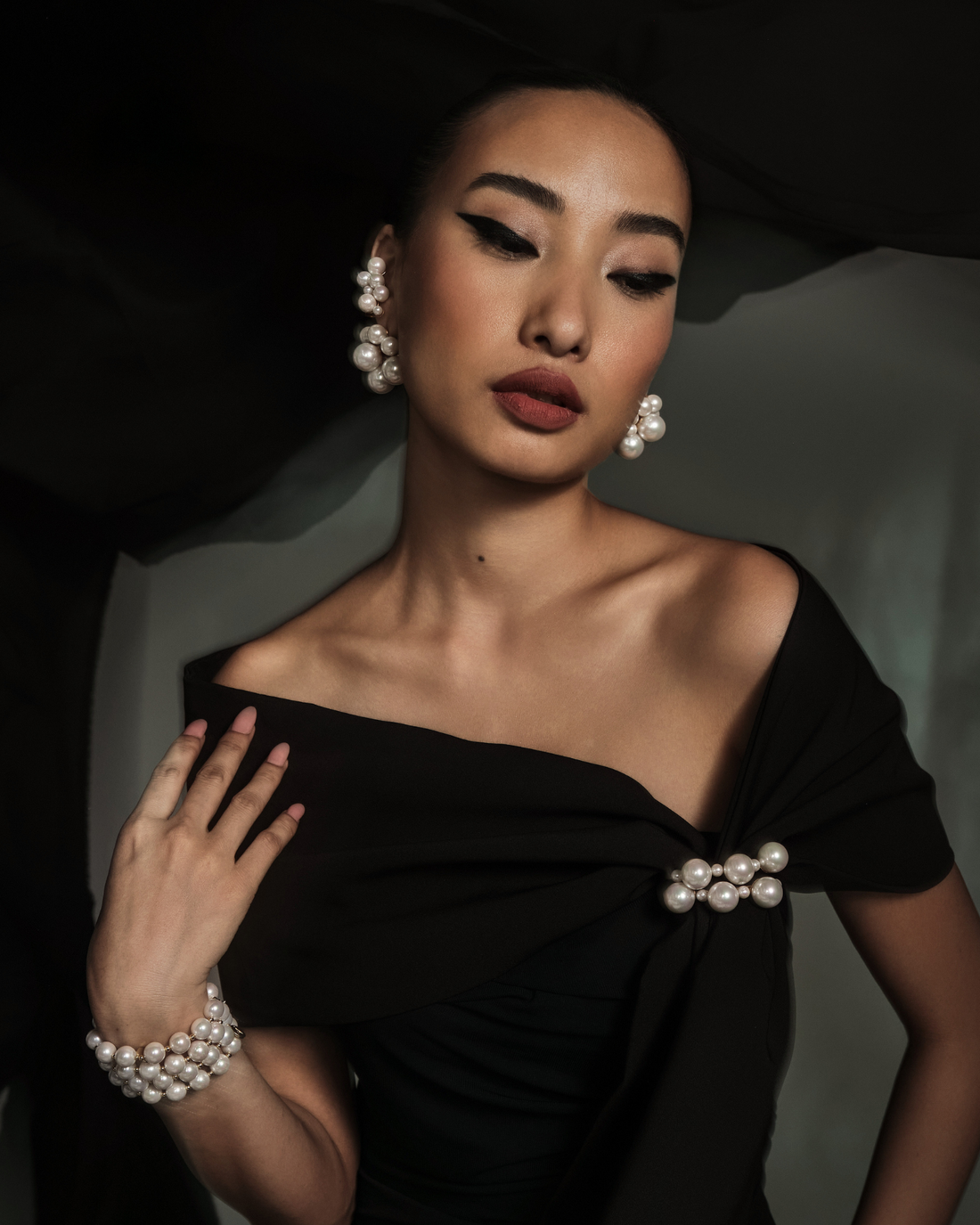 Empress Pallu Holder - Anaash X Ekaya