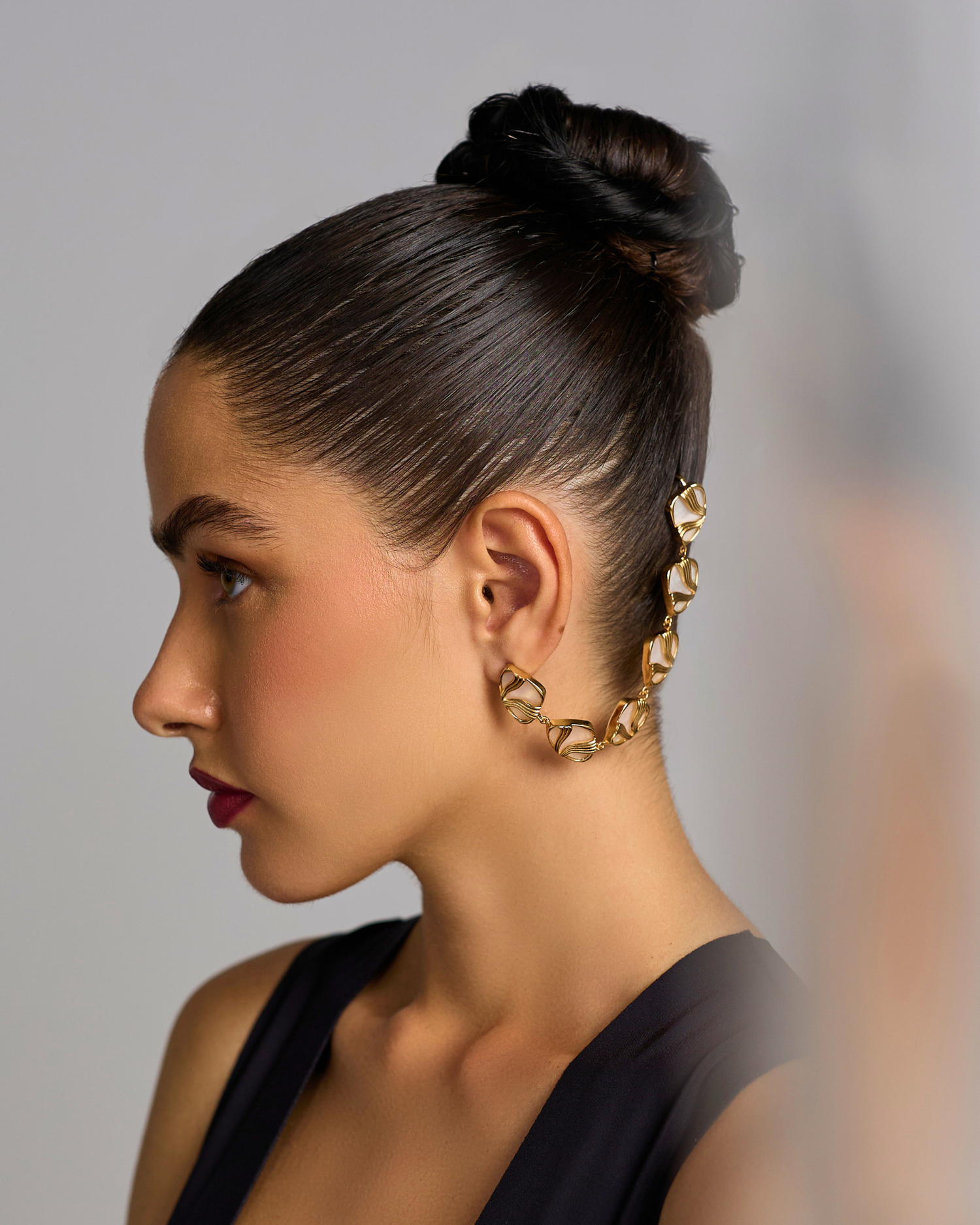 Ebo Shoulder Kaan Chain