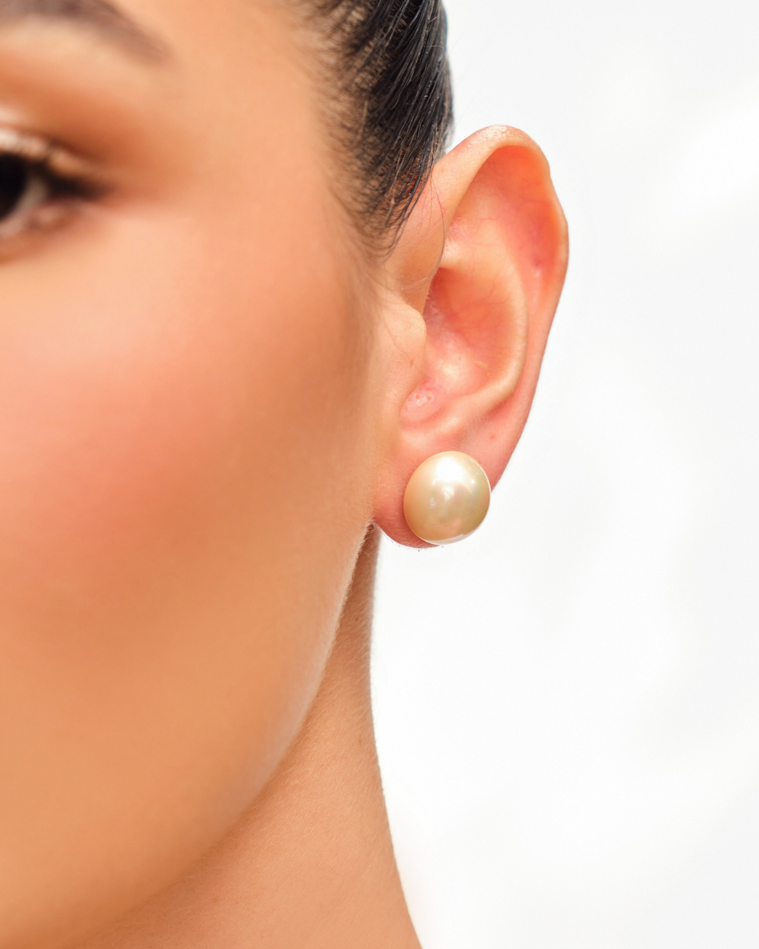 14mm Pearl Studs - Peach