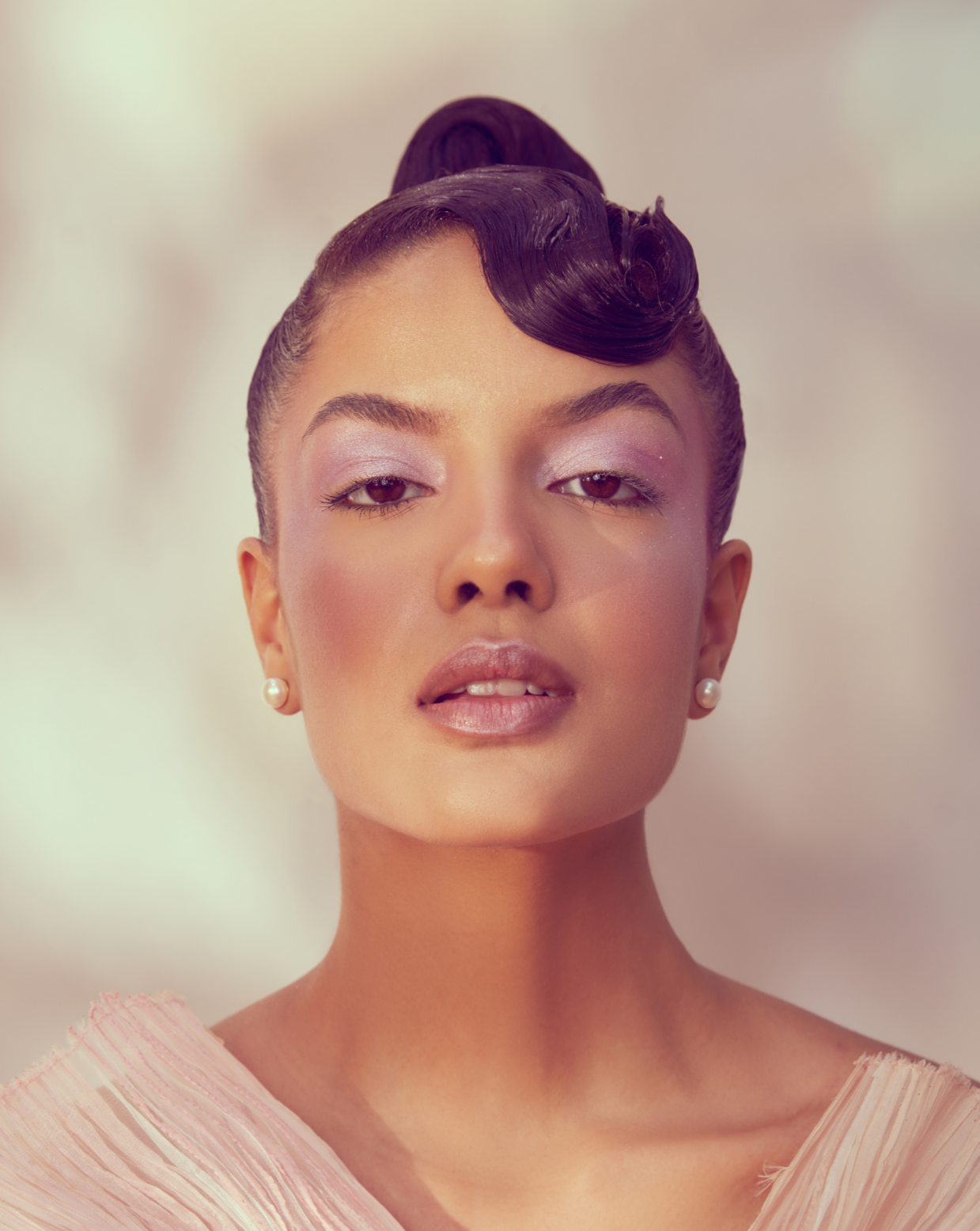 10mm Pearl Studs - White